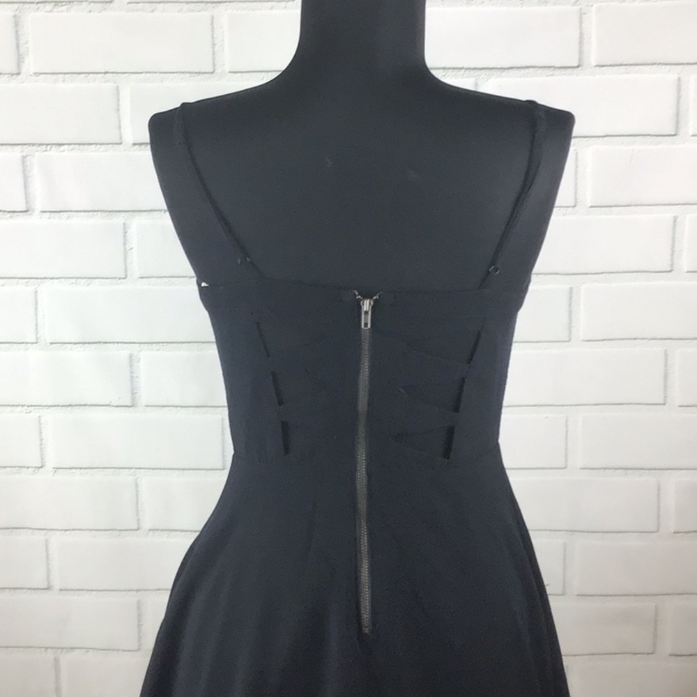 Little black dress - Picture 3 of 5